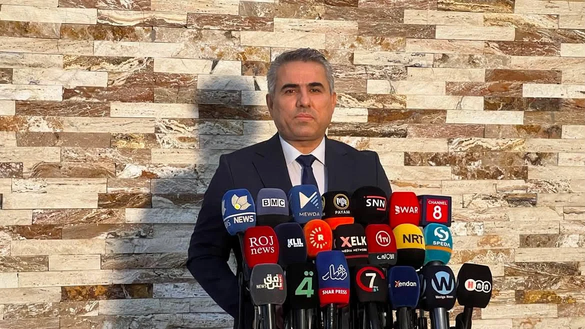 عومەر گوڵپی: حکومەت و پاڵاوگەکان قۆرخکارییان لە نرخی بەنزین کردووە