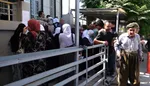 Karmendên Helebce: Paşketina mûçe aramiya malbatê xirab dike
