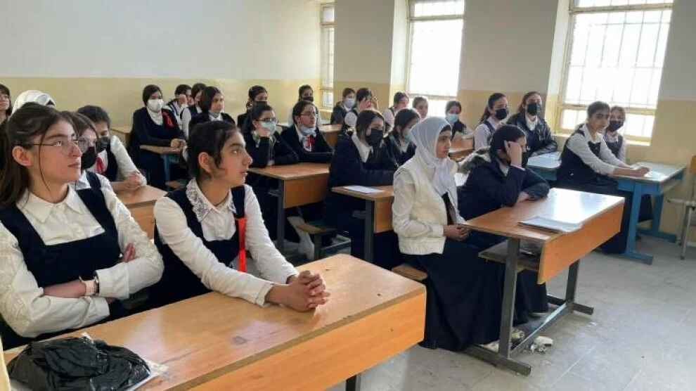 مامۆستایانی کەرکووک: خوێندکاران باجی دەستتێوەردانە سیاسییەکان دەدەن