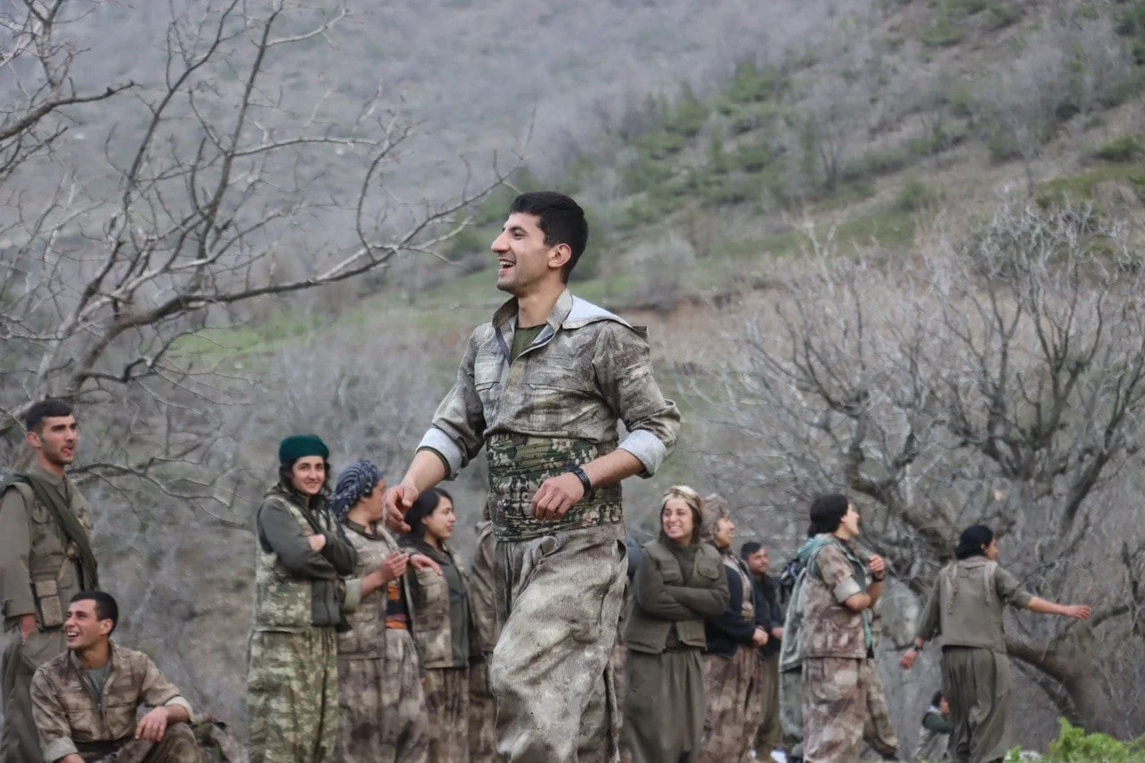 Gerîlayên Azadiyê - 9